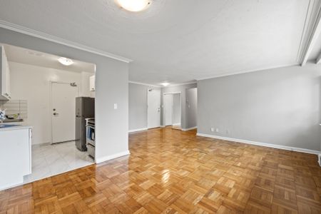 For Lease - 221 Russell Hill Road Unit# 303, Toronto, Ontario - Photo 2