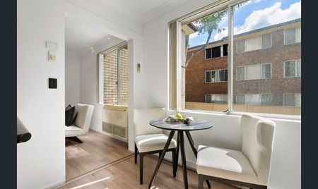 Amazing Two Bedroom Apartment - Photo 2