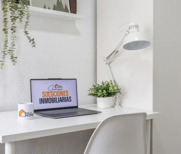 Room in a shared 4-bedroom apartment for rent in Casco Histórico de Vicálvaro, bills included - Foto 4