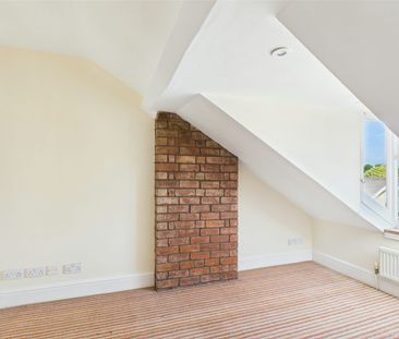 Terraced House to rent on - Photo 3