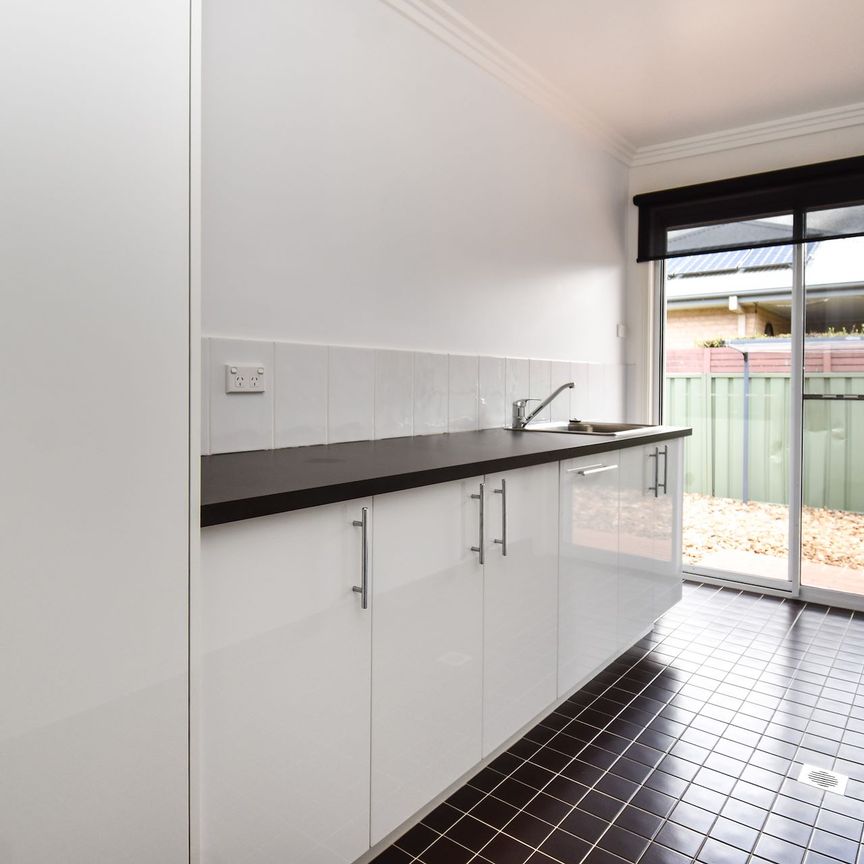 13 Kaleno Way, Orange. - Photo 1