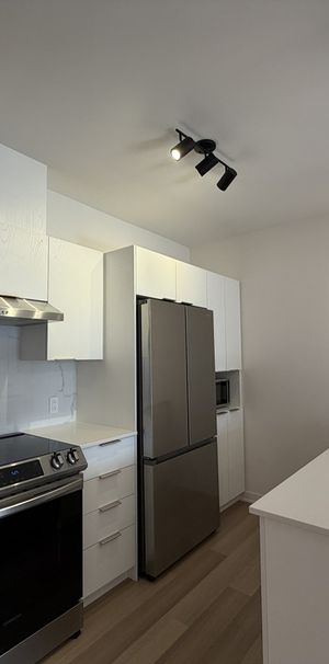 ⭐ APPARTEMENT 4 1/2 MODERNE ET NEUF - Photo 1