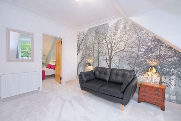 21 Ashley Road, Top Floor Apartment, Aberdeen AB10 6RU - Photo 1