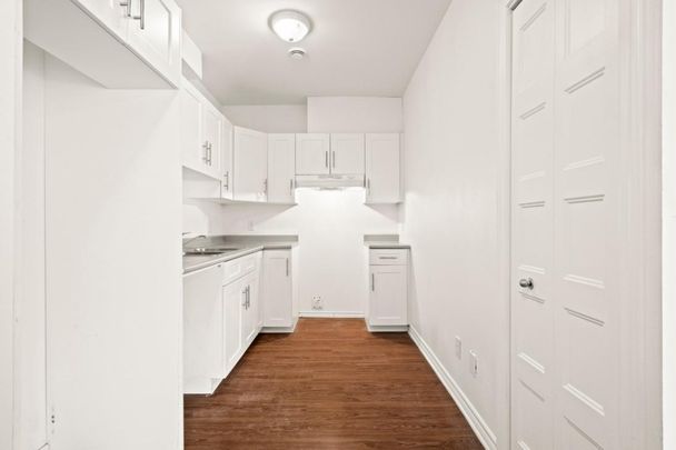 Appartement à louer - Montréal (Ahuntsic-Cartierville) (Ahuntsic Ouest) Appartement à louer - Montréal (Ahuntsic-Cartierville) (Ahuntsic Ouest) - Photo 1