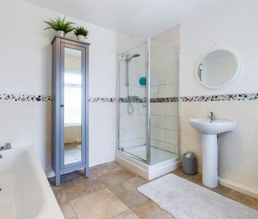 3 bedroom terraced house to rent - Photo 5