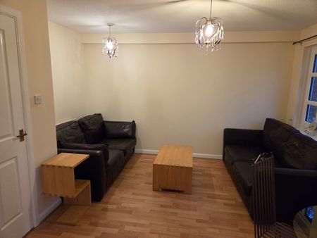 2 Bed Flat, Carrick Knowe Avenue, EH12 - Photo 5