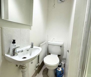 A Lovely House share in Hampshire - Photo 5