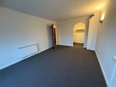 1 bedroom retirement property to rent - Photo 2