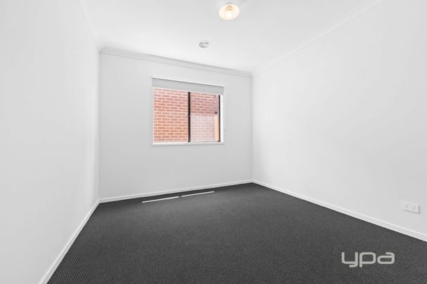 4 Stricta Circuit, Fraser Rise - Photo 1