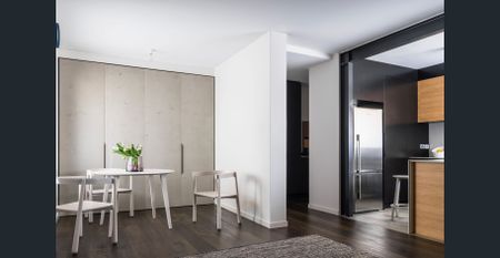 Executive Apartment in Ultra Convenient Location! - Photo 3