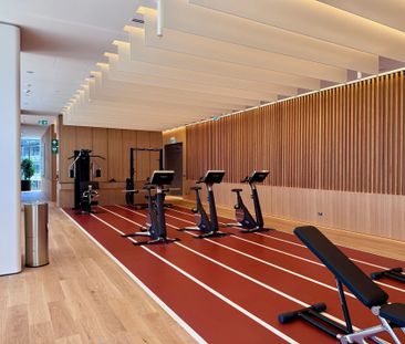 CORNER SUB-PENTHOUSE WHERE YOU SEE CENTRE-POINT TOWER and beyond AT... - Photo 1