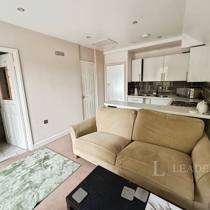 1 bedroom apartment to rent High Oak, DY5 - Photo 1