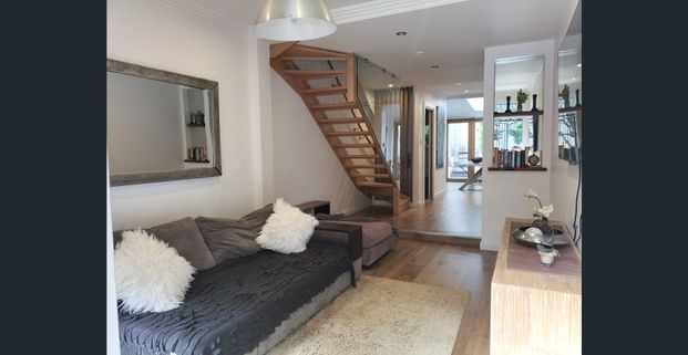 Fully furnished Terrace for Lease in Redfern Available Now - Photo 1