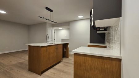 For Lease - 801 Glenroy Gilbert Drive Unit# 17, Barrhaven, Ontario - Photo 4