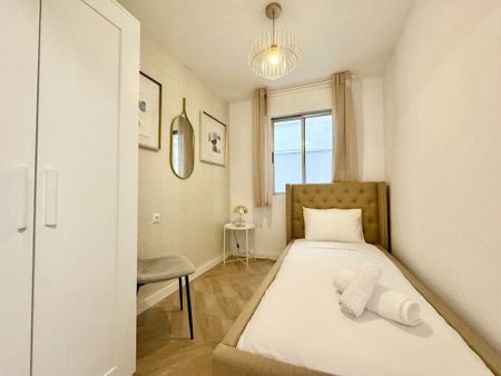 Calle Alta, Málaga, Andalusia 29012 - Photo 4