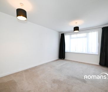 2 bedroom maisonette to rent - Photo 2