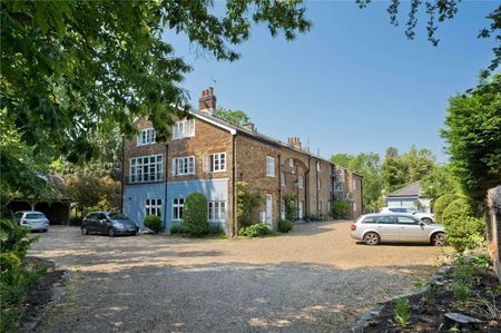A truly unique and magnificent Grade II listed dwelling, Home Farm House. This exceptional property spans over three levels and boasts approximately 3390 sq ft of living space. - Photo 2