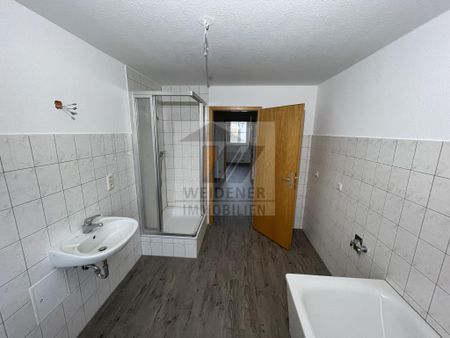 Neuer Bodenbelag, Wanne und Dusche! Schicke 3 Zimmer DG Wohnung - Photo 3