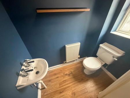 3 bedroom semi-detached house to rent - Photo 4