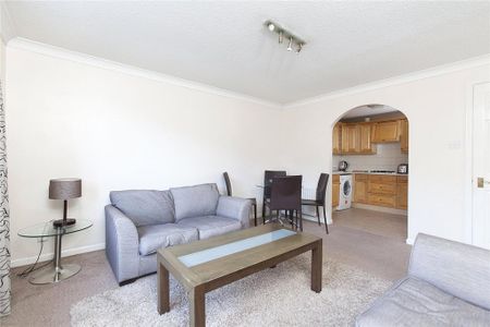 2 bedroom flat to rent - Photo 2