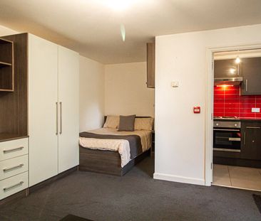 Apt 8, 30 Brudenell Road - Photo 4