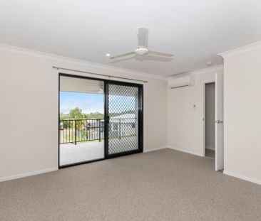 Where Luxury Meets Comfort in This Impressive Residence! - Photo 4