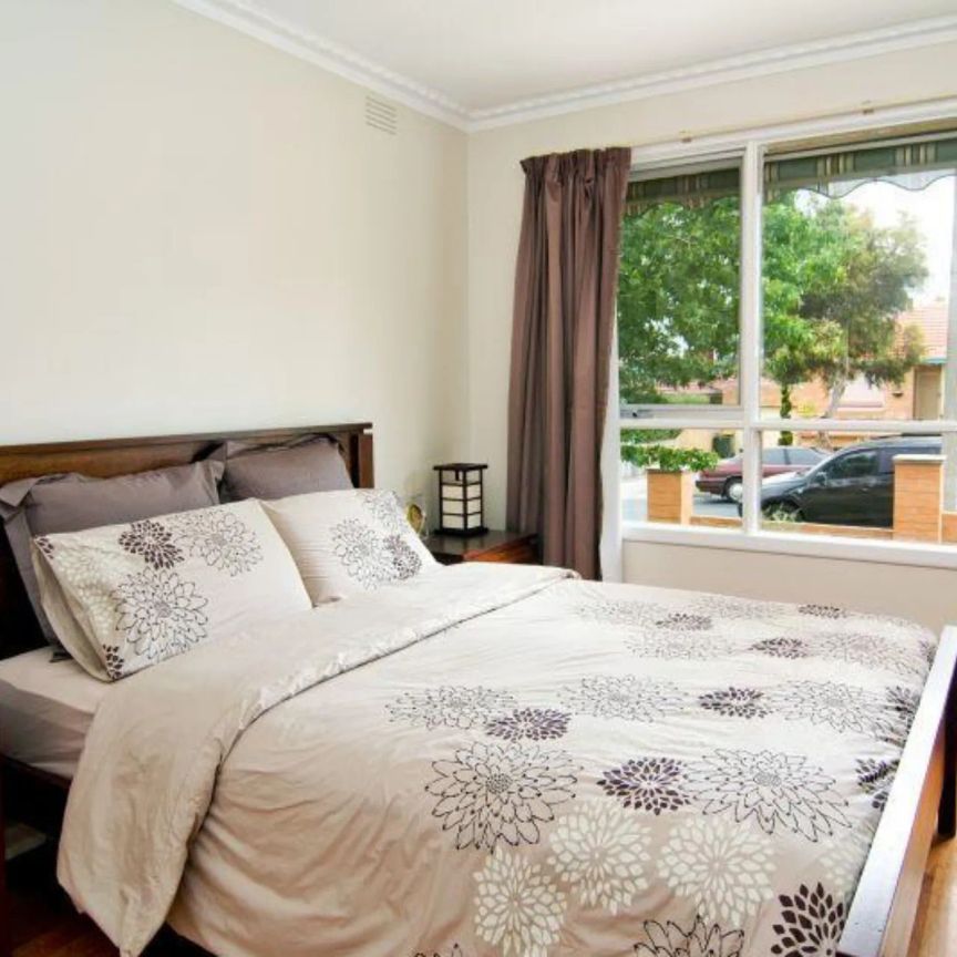 29 Toogoods Rise, Box Hill North. - Photo 1