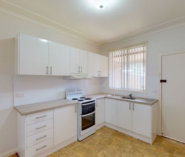 2/123 Berkeley Street, Speers Point NSW 2284 - Photo 3