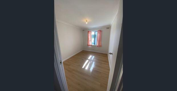 Charming 3-Bedroom Home - Photo 1