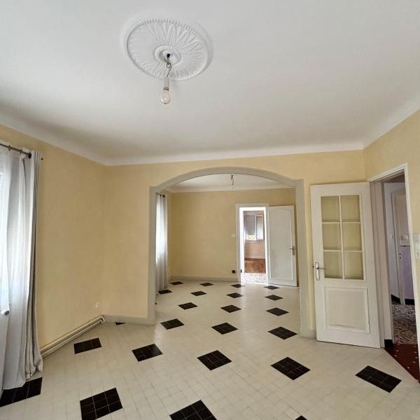 Location Maison 5 pièces 137m² NIORT 79000 - Photo 1