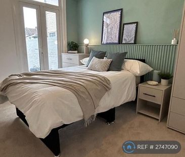 1 bedroom in a house share to rent - Photo 1