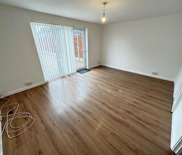5 bedroom townhouse to rent - Photo 3