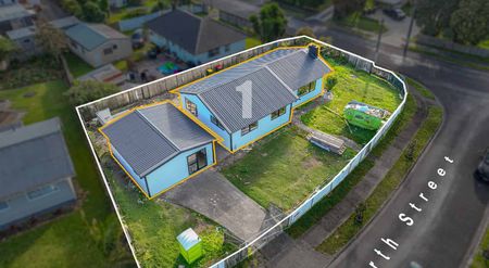 Lovely New Family Home Otara - Photo 2