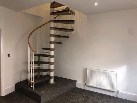 2 bedroom flat to rent - Photo 4