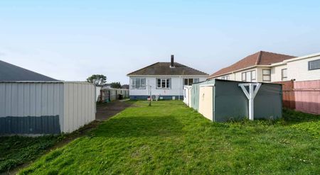 38 Bannister Avenue, Johnsonville - Photo 3