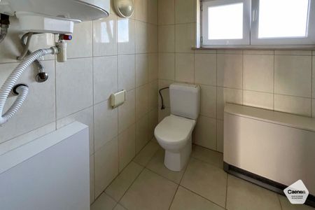 ZONNIG APPARTEMENT IN HET HARTJE VAN WAARDAMME met 2 slaapkamers. - Photo 5