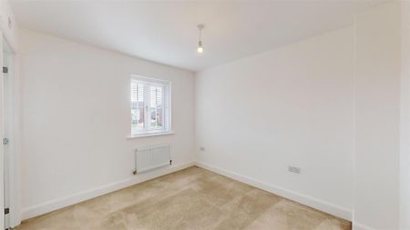 3 bedroom end of terrace house to rent - Photo 2