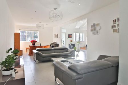 5 bedroom detached house to rent - Photo 2