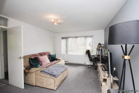 3 bedroom property to rent in Bracknell - Photo 2