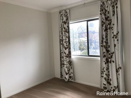 Splendid 4Br Home in Arndel, Truganina! - Photo 4