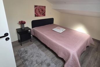 Quarto com espaco home office NOVO a estrear VNGaia