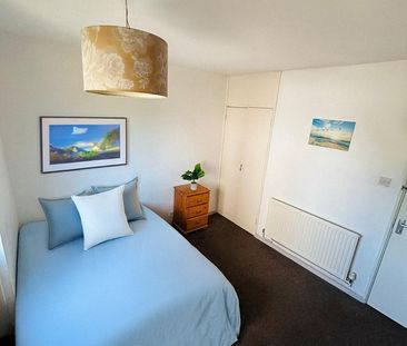 Room in a Shared Flat, Stunning Double Room In Stockwell/Ni, SW8 - Photo 3