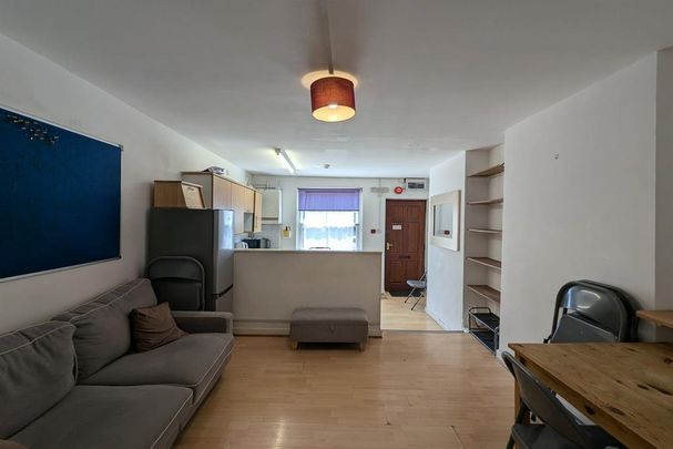 5 bedroom terraced house to rent - Photo 1