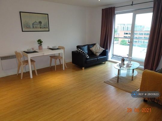 2 bedroom flat to rent - Photo 1