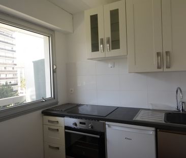 AGREABLE STUDIO 38 m² env. - 4ème étage - Photo 3