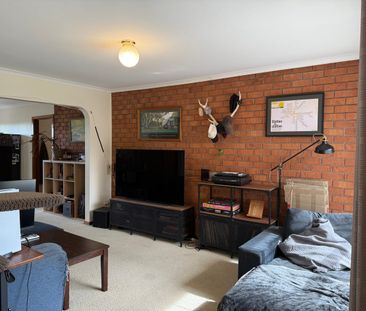 'Street Front Villa'- For Lease - Photo 6