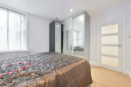 1 bedroom Flat to rent in Clevedon House, 15, Hanson Street, London, Marylebone, W1W - Photo 2