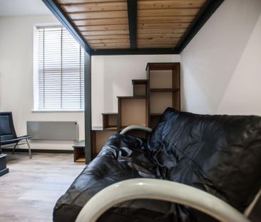 Studio to rent - Photo 2