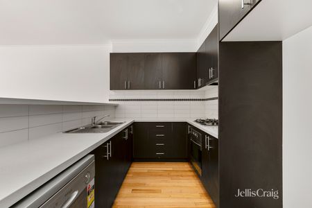 3/180 Woods Street, Newport VIC 3015 - Townhouse For Rent | Domain - Photo 5