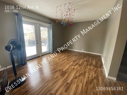 3 Bed, 1 bath DUPLEX Located in North East Regina. - Photo 1